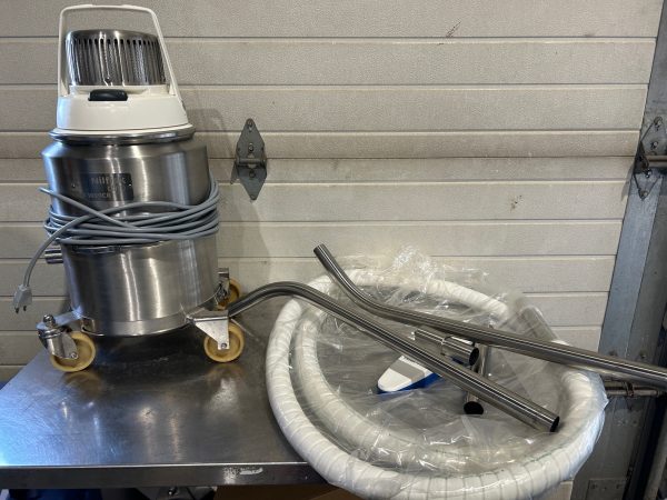 Aspirateur Nilfisk IVT1000CR model GMPJ115