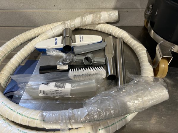 Nilfisk IVT1000CR vacuum - Image 7