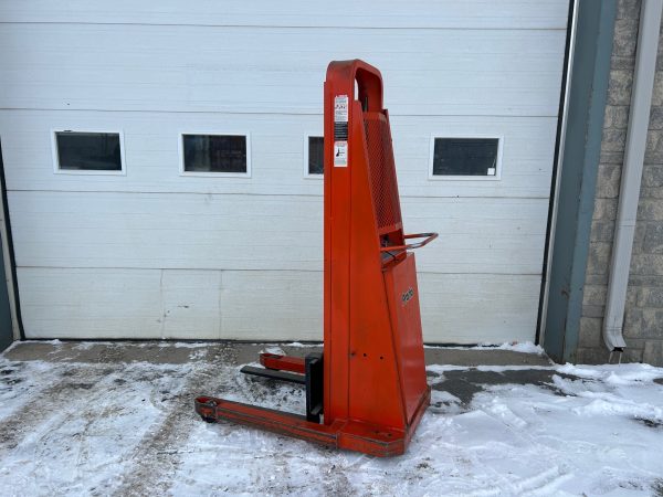 Chariot élévateur Presto model B862, capacité de 1000lbs – Image 3