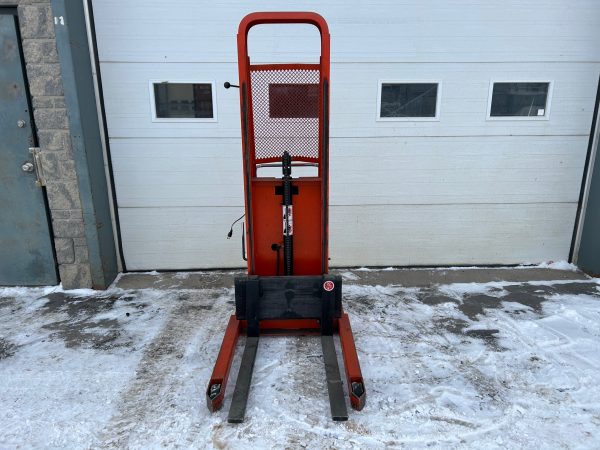 Chariot élévateur Presto model B862, capacité de 1000lbs – Image 4