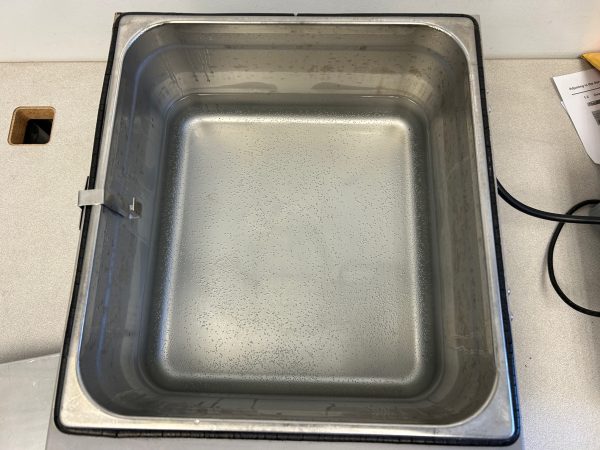 VWR  Shel-Lab 12 liter laboratory heating bath - Image 6